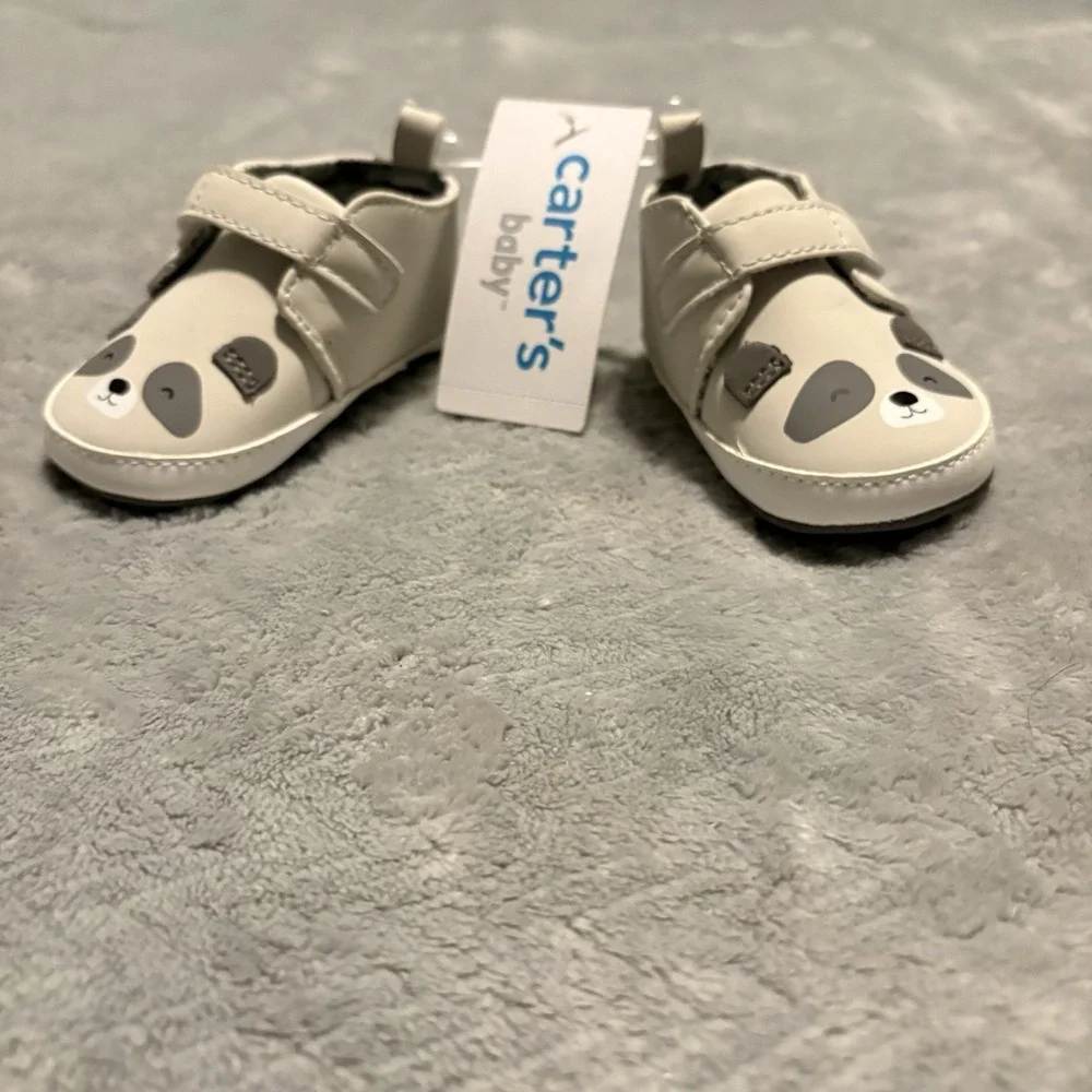 Carter's Little Baby Basics Cream and Gray Shoes 0-3 Months NWT New Baby Shoes